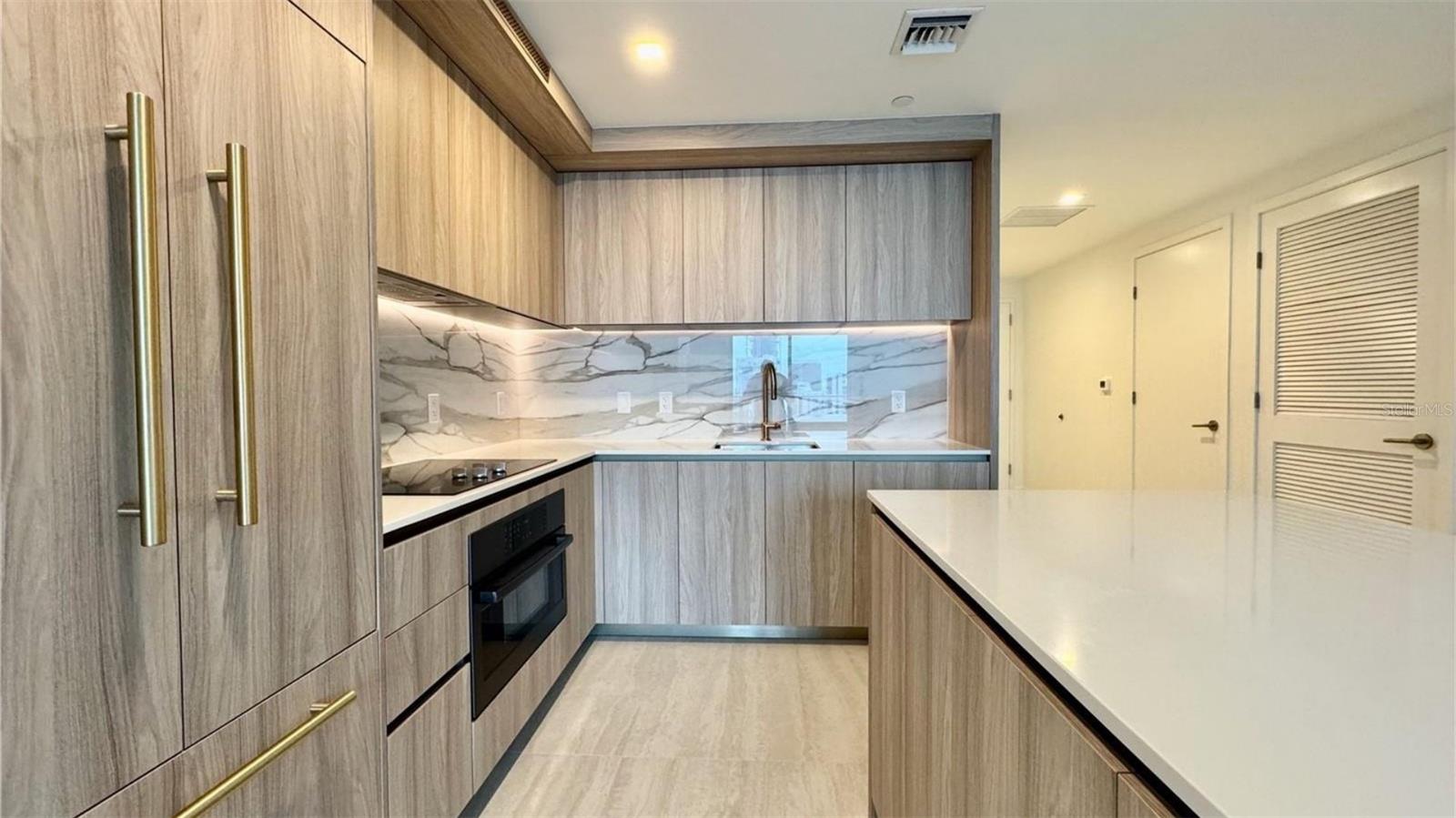77 SE 5TH ST #1903, MIAMI, FL, 33131