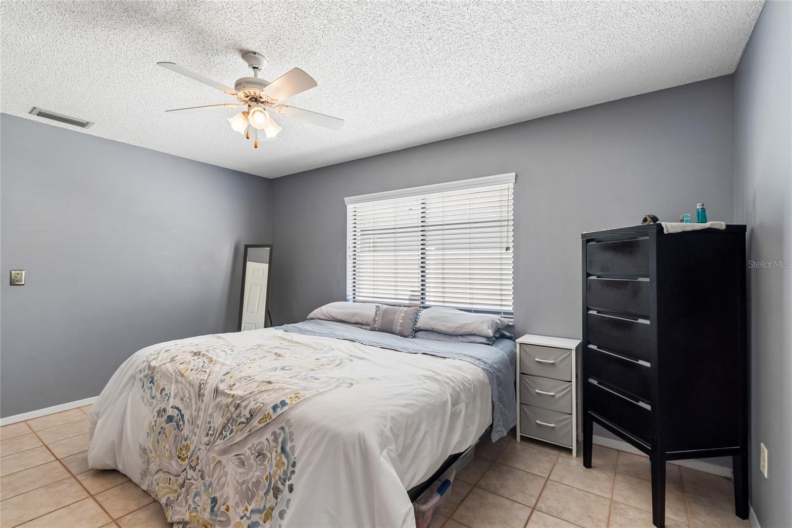 5127 NASHVILLE DR, TAMPA, FL, 33624