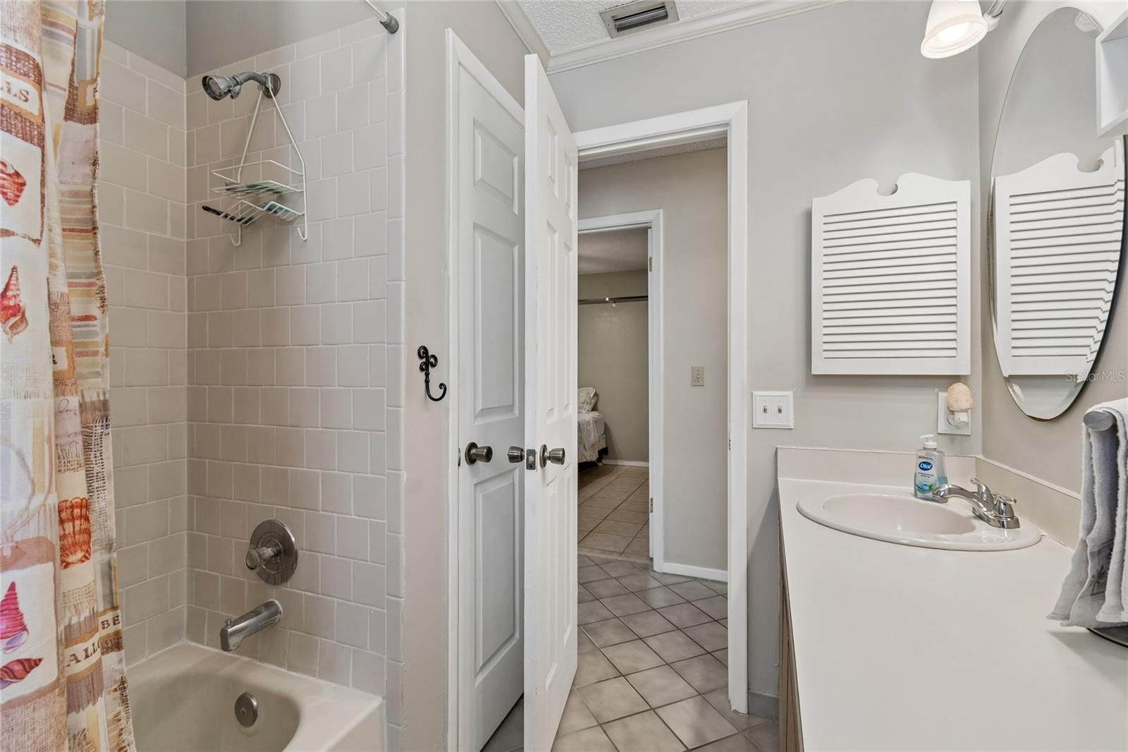 5127 NASHVILLE DR, TAMPA, FL, 33624