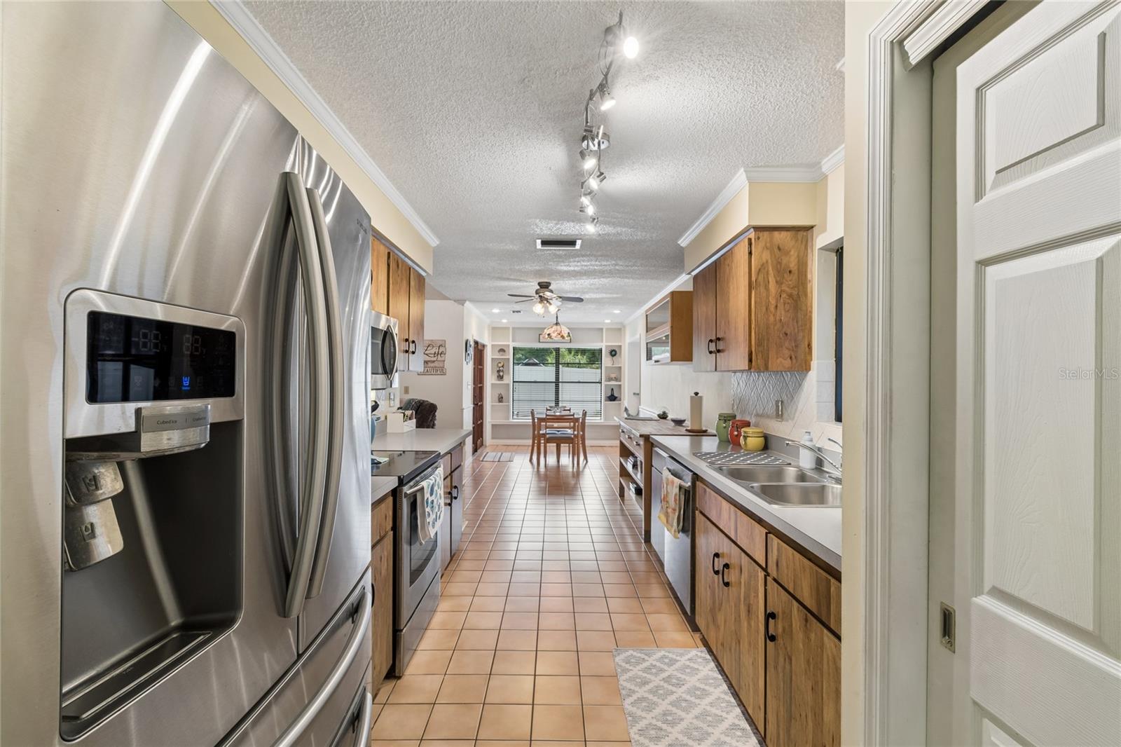 5127 NASHVILLE DR, TAMPA, FL, 33624