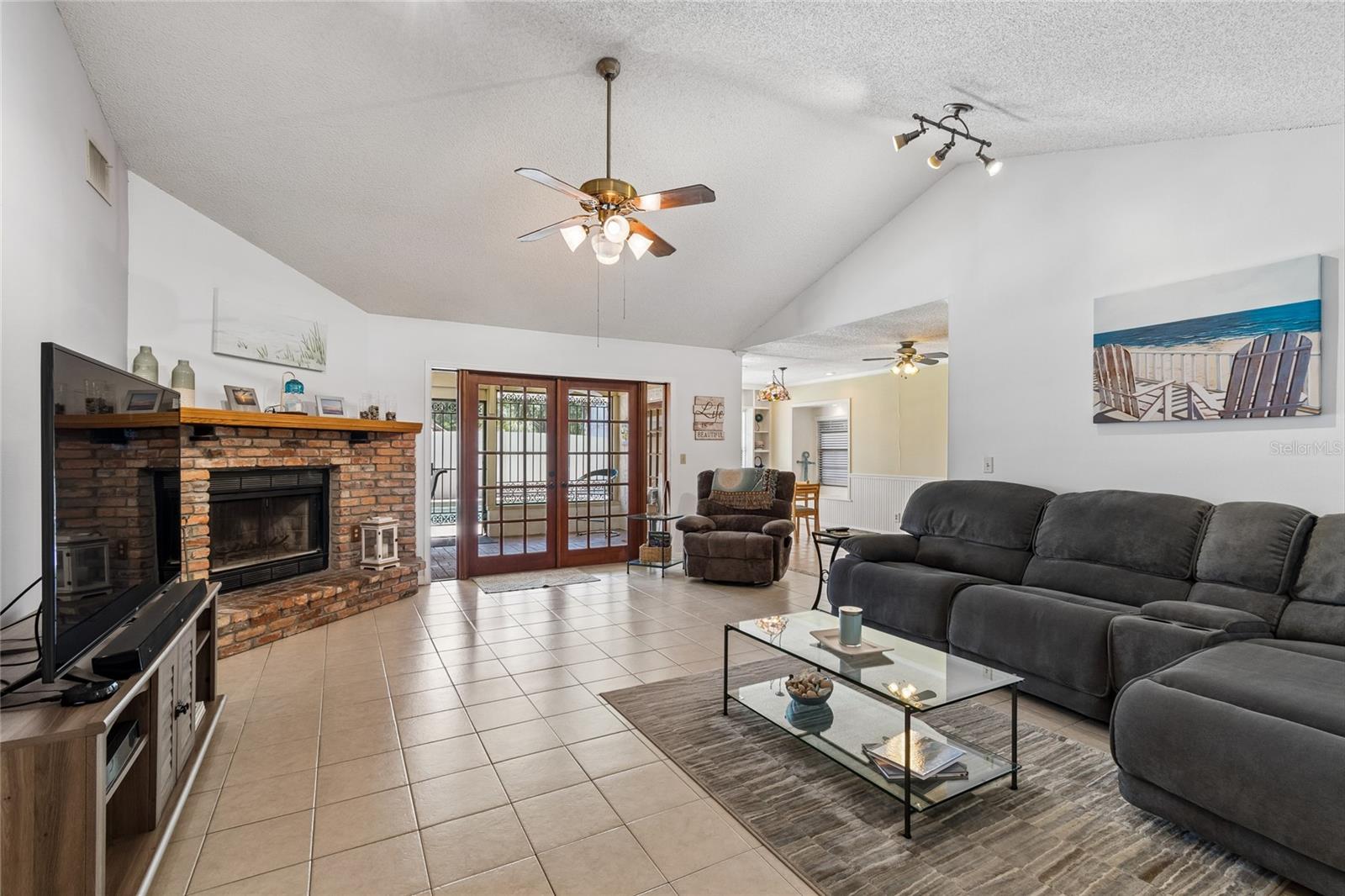 5127 NASHVILLE DR, TAMPA, FL, 33624
