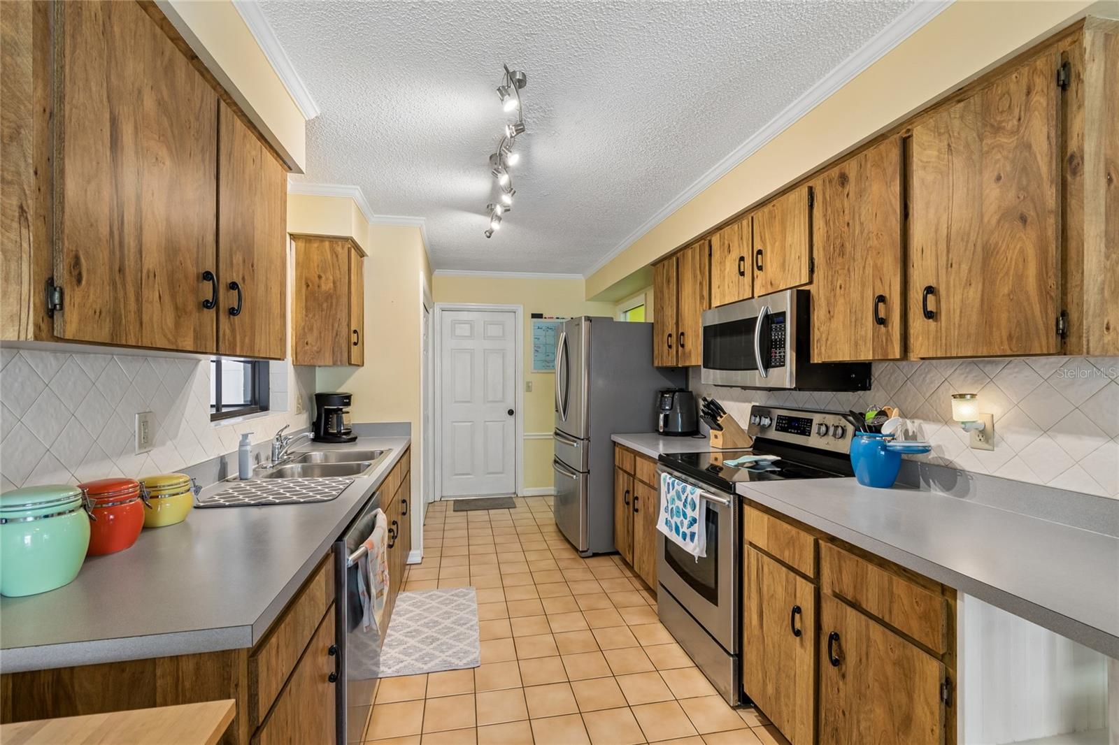 5127 NASHVILLE DR, TAMPA, FL, 33624