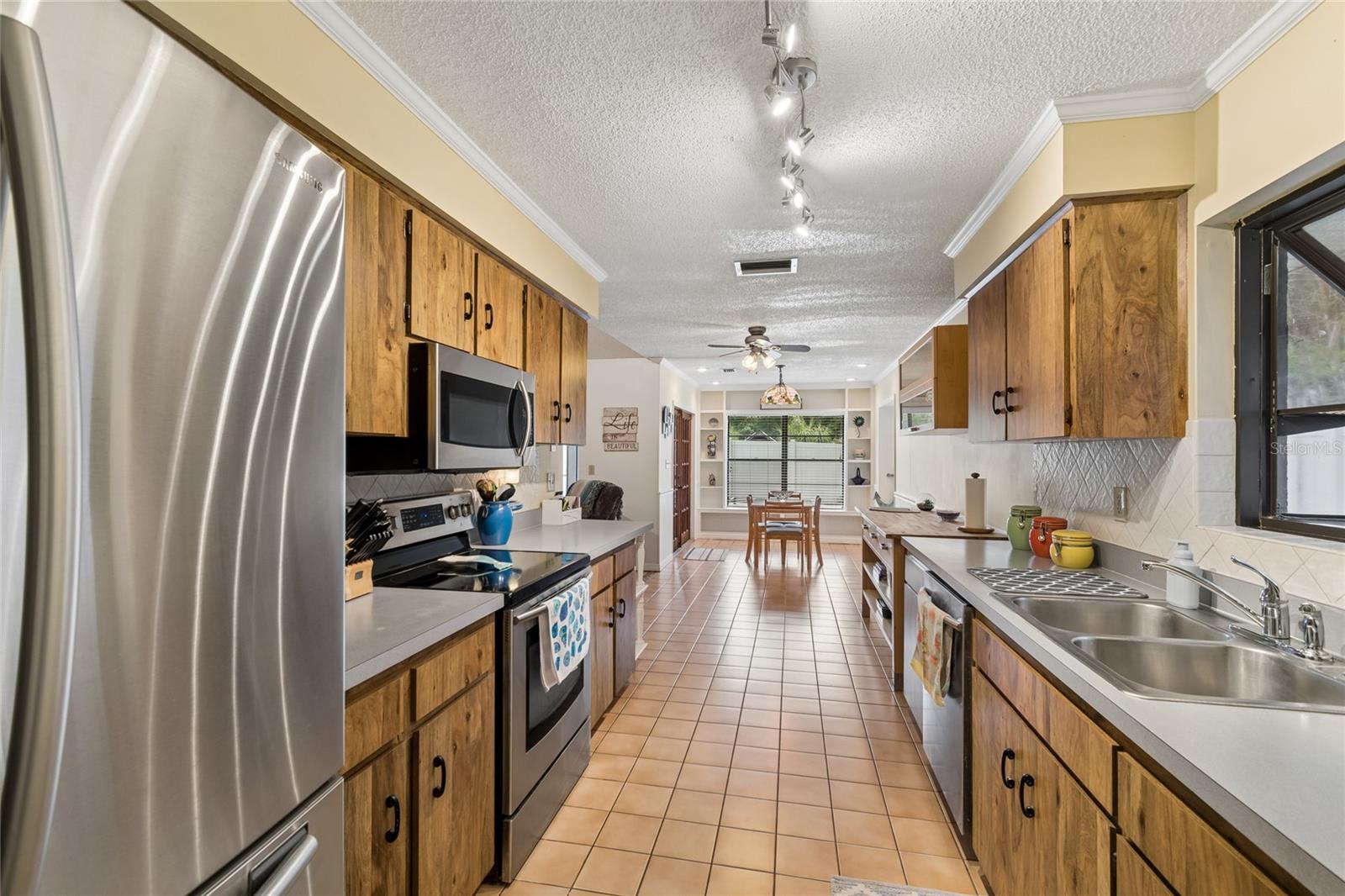 5127 NASHVILLE DR, TAMPA, FL, 33624