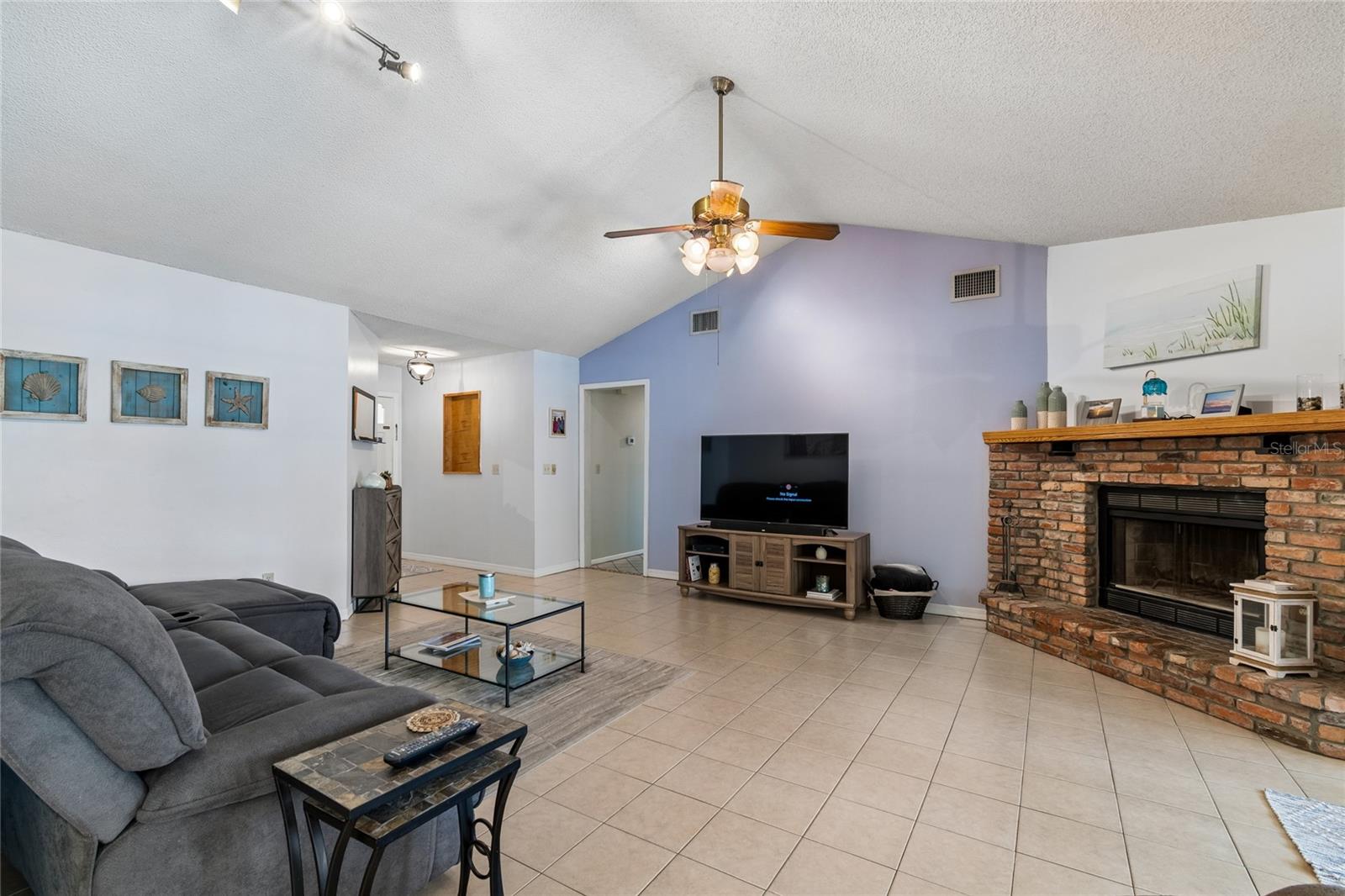 5127 NASHVILLE DR, TAMPA, FL, 33624