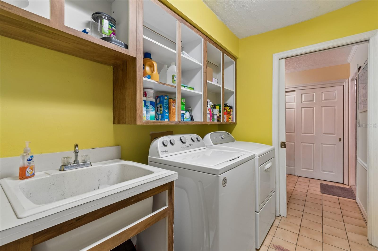 5127 NASHVILLE DR, TAMPA, FL, 33624