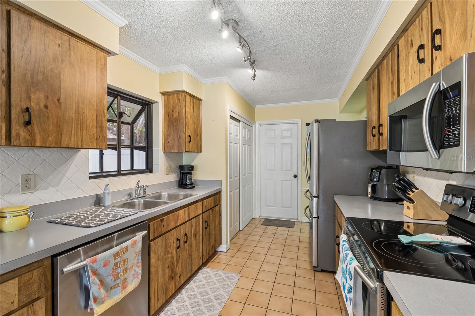 5127 NASHVILLE DR, TAMPA, FL, 33624