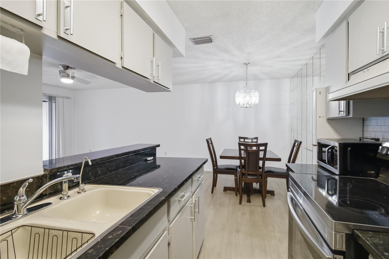 COUNTRY VILLAGE SEC 3, BRADENTON, FL, 34209