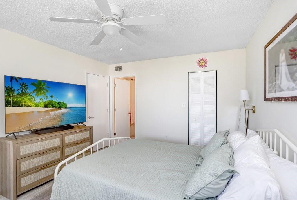 2424 W TAMPA BAY BLVD #M205, TAMPA, FL, 33607
