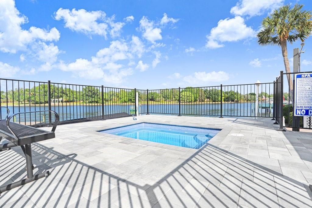 2424 W TAMPA BAY BLVD #M205, TAMPA, FL, 33607