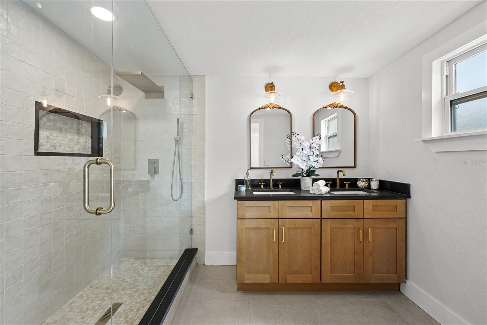 206 E NORTH ST, TAMPA, FL, 33604