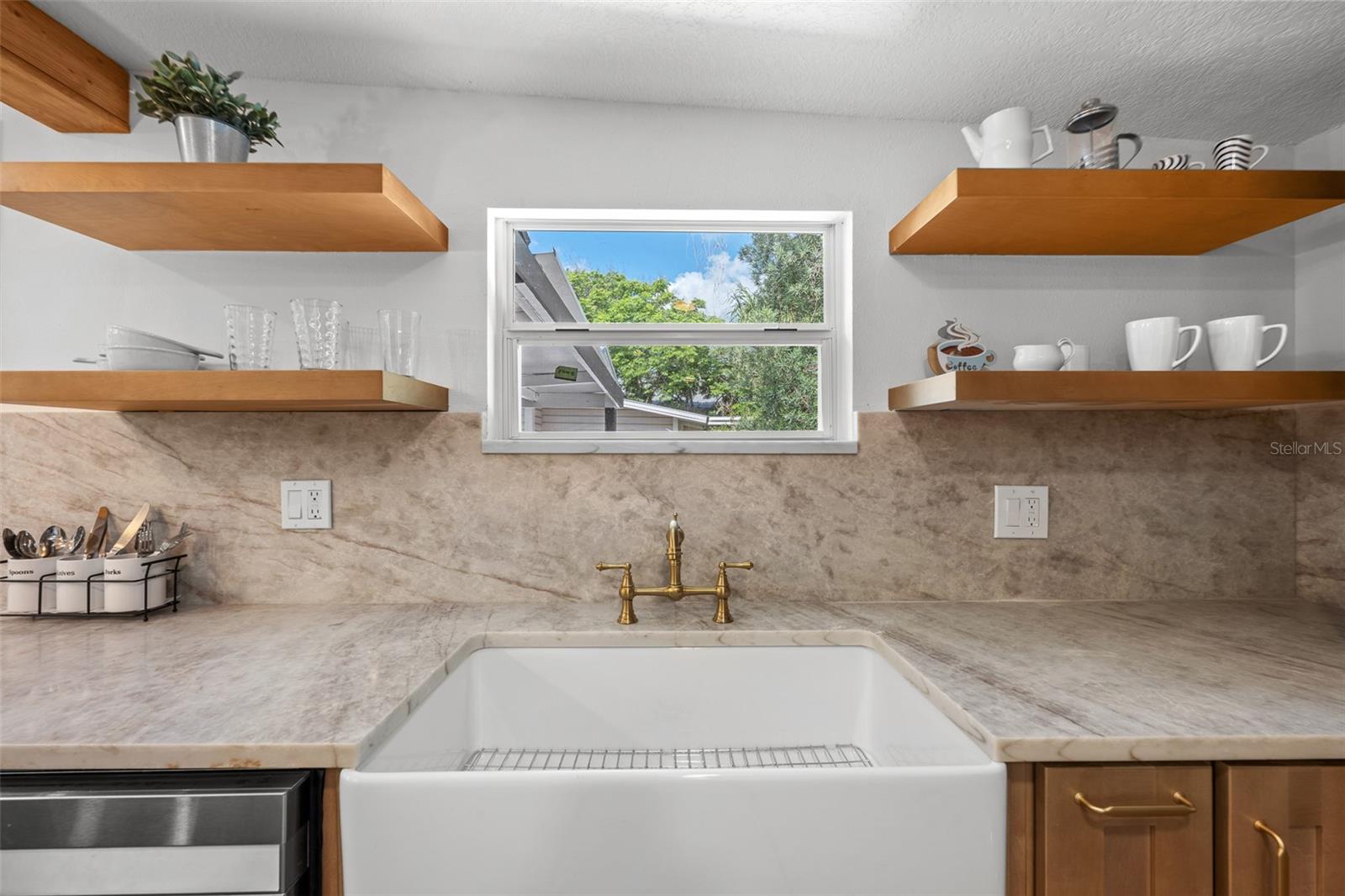 206 E NORTH ST, TAMPA, FL, 33604