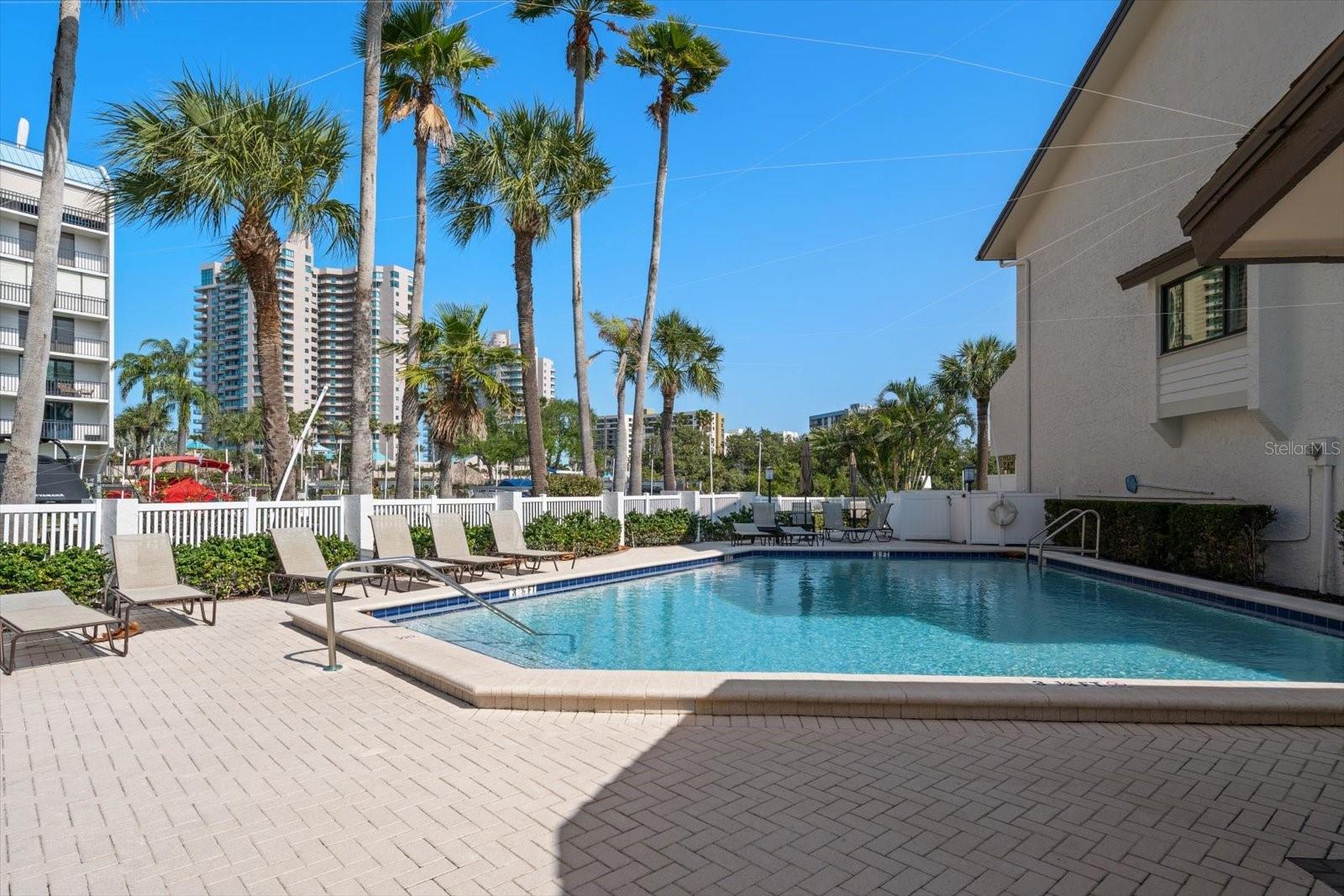 118 MARINA DEL REY CT, CLEARWATER BEACH, FL, 33767