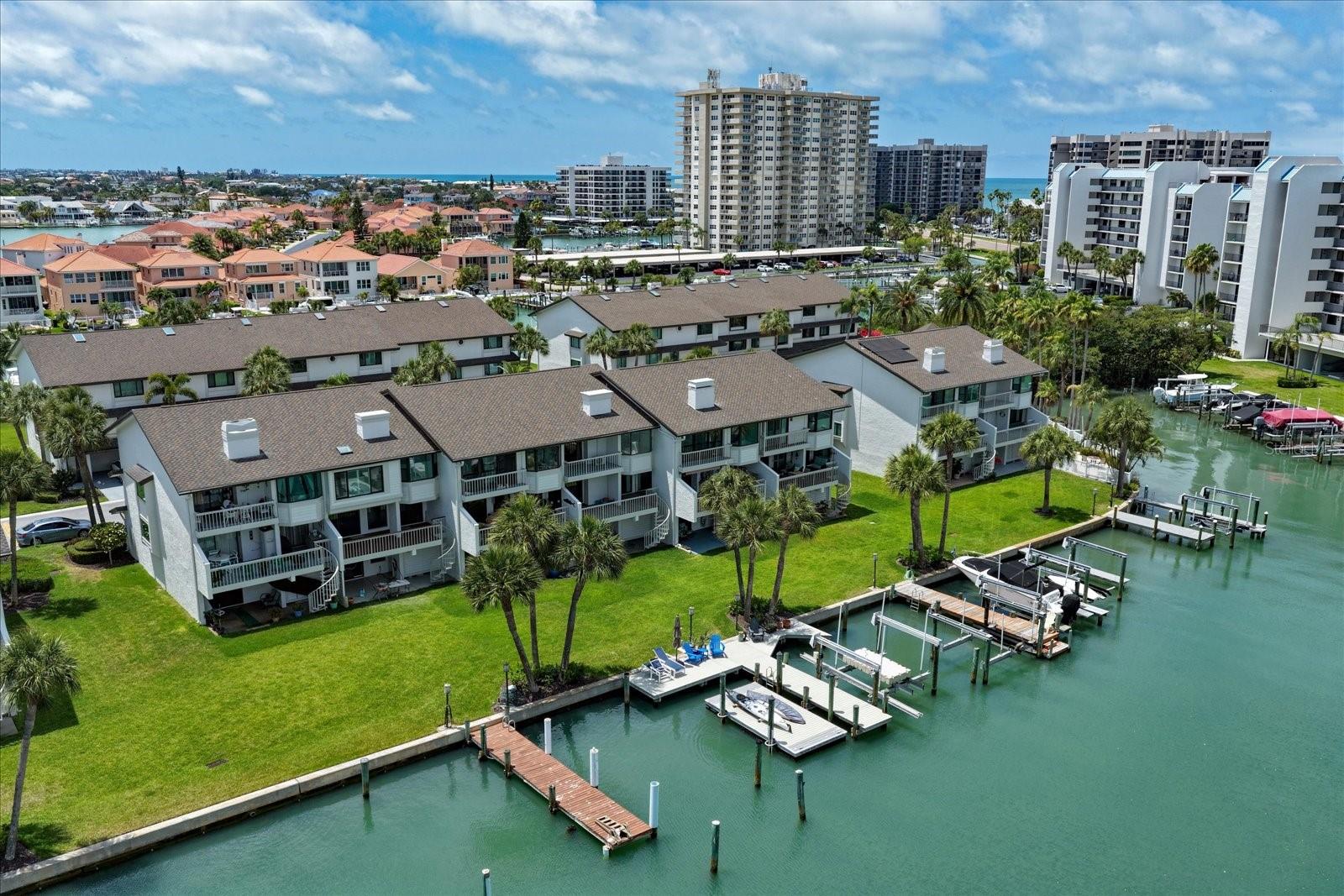 118 MARINA DEL REY CT, CLEARWATER BEACH, FL, 33767