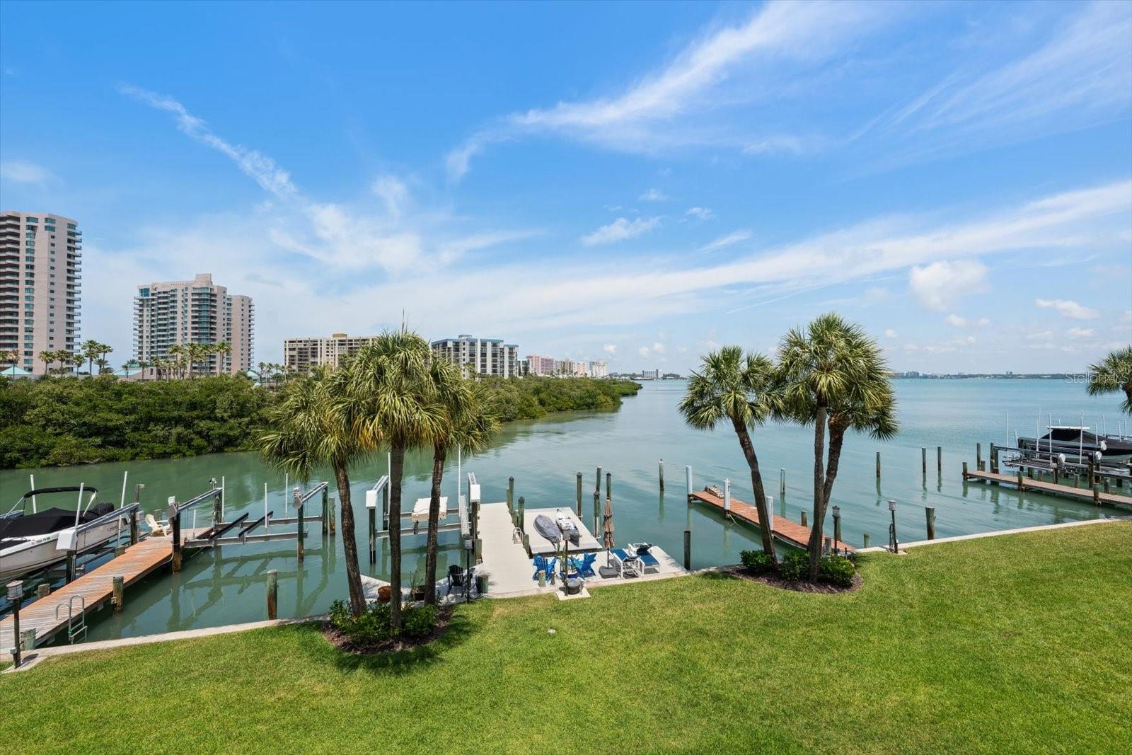 118 MARINA DEL REY CT, CLEARWATER BEACH, FL, 33767