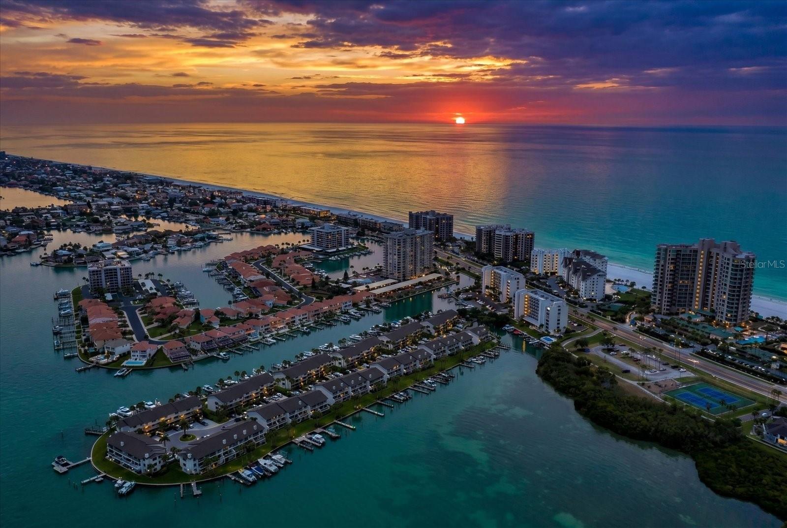 118 MARINA DEL REY CT, CLEARWATER BEACH, FL, 33767