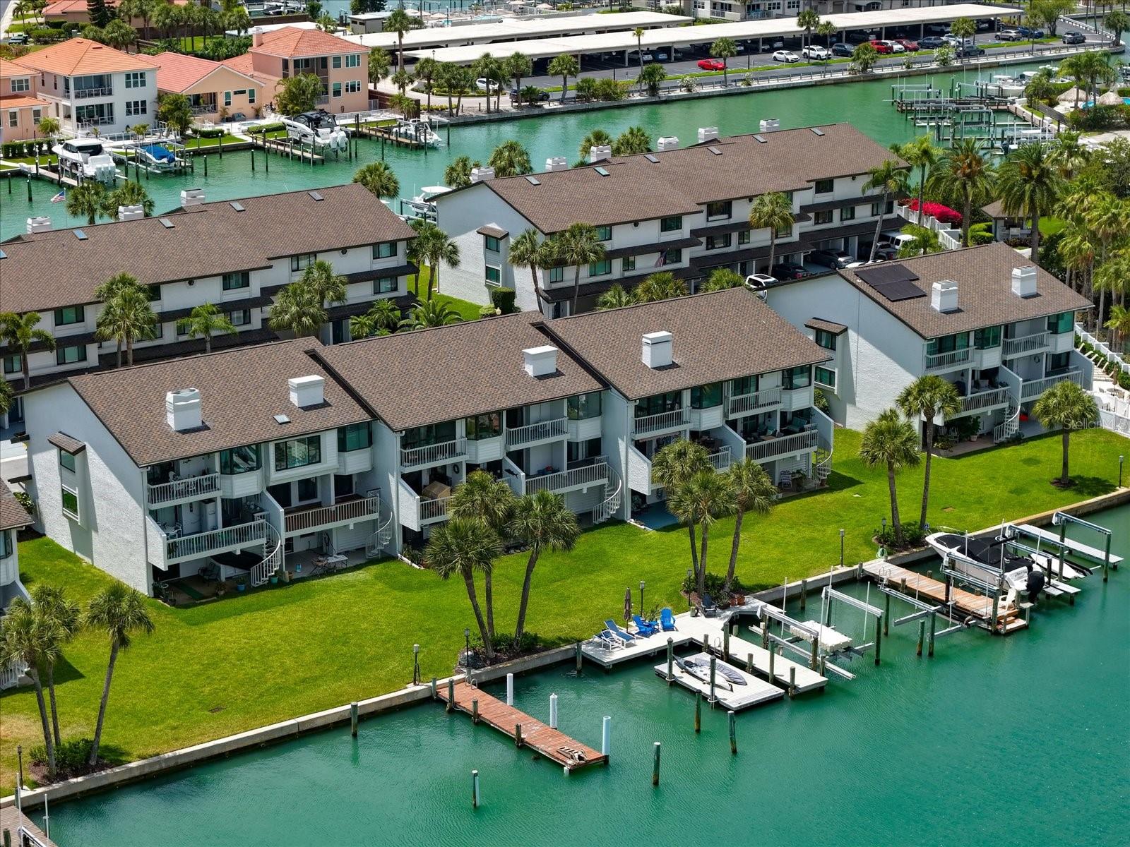 118 MARINA DEL REY CT, CLEARWATER BEACH, FL, 33767