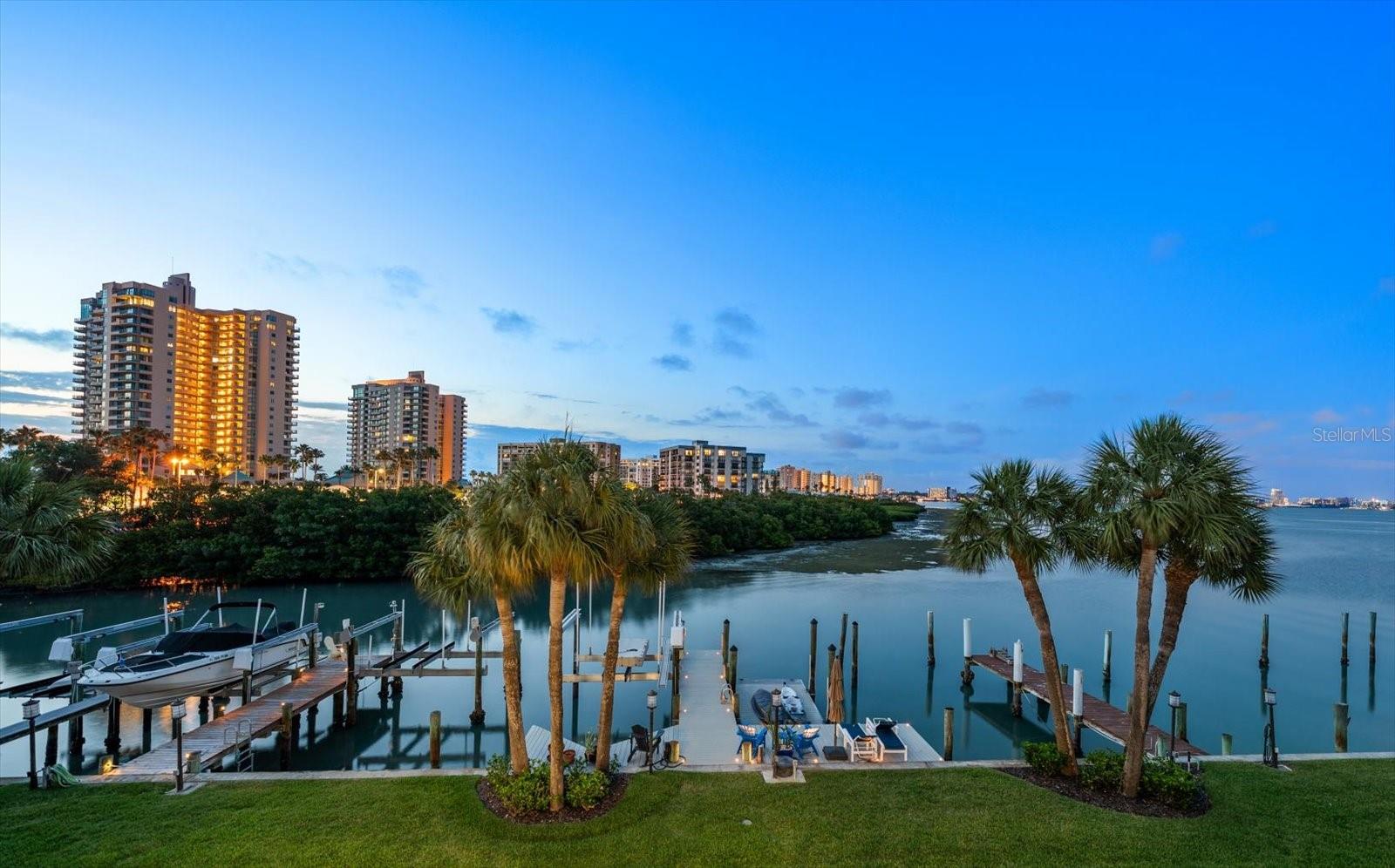 118 MARINA DEL REY CT, CLEARWATER BEACH, FL, 33767