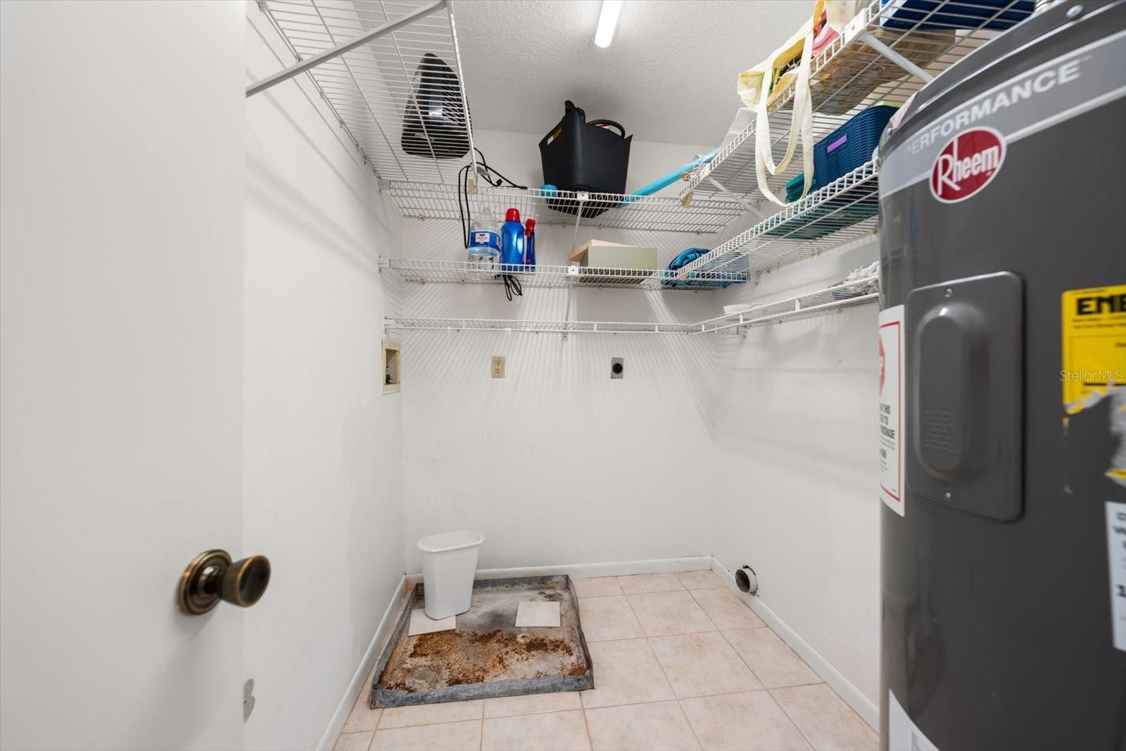 118 MARINA DEL REY CT, CLEARWATER BEACH, FL, 33767