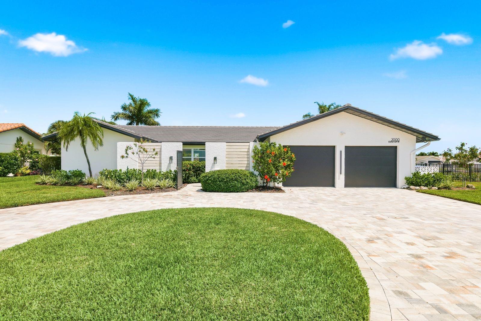 2000 KANSAS AVE NE, ST PETERSBURG, FL, 33703
