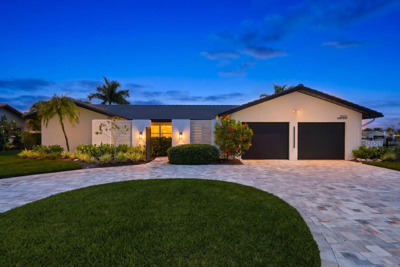 2000 KANSAS AVE NE, ST PETERSBURG, FL, 33703
