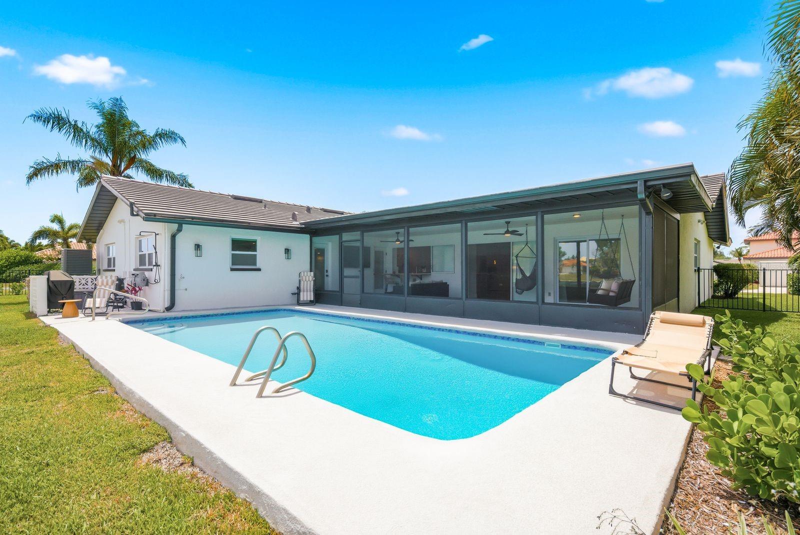 2000 KANSAS AVE NE, ST PETERSBURG, FL, 33703