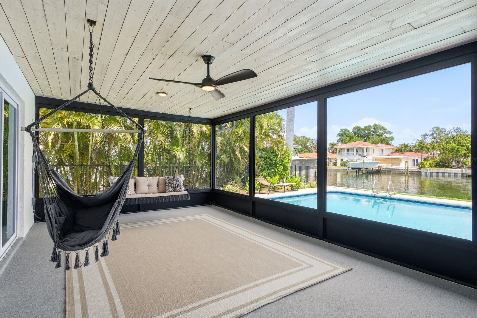 2000 KANSAS AVE NE, ST PETERSBURG, FL, 33703