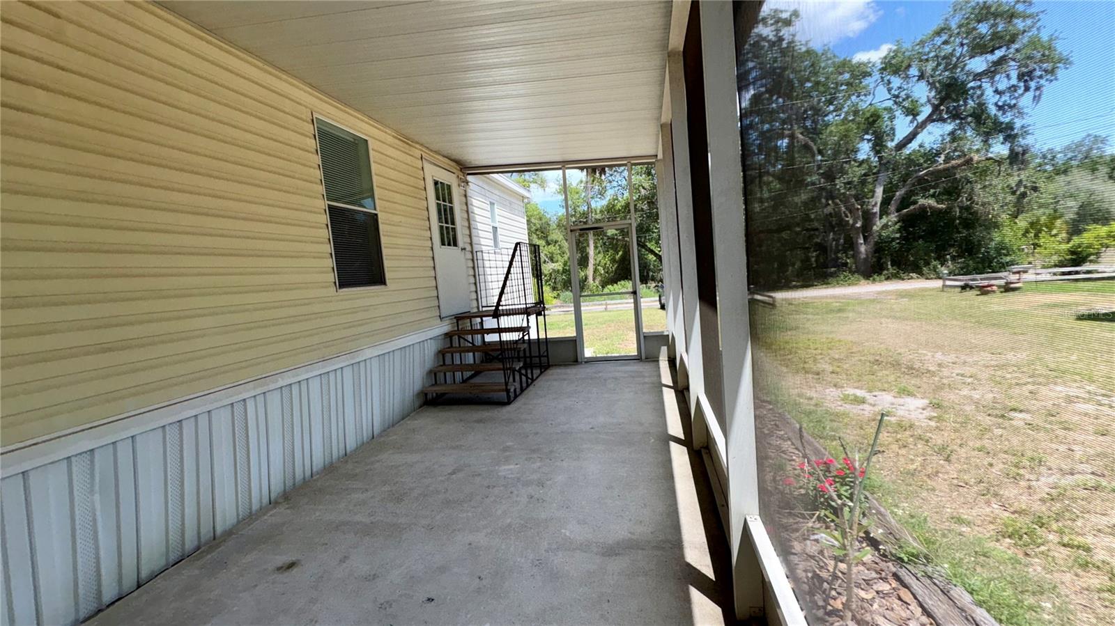 19112 IVERSON RD, LUTZ, FL, 33559