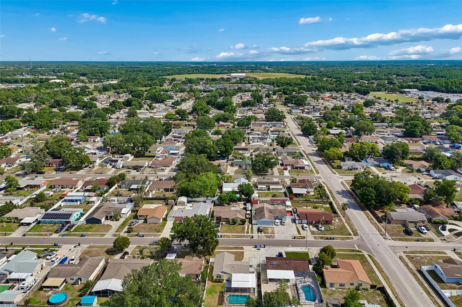 8806 OAK CIR, TAMPA, FL, 33615