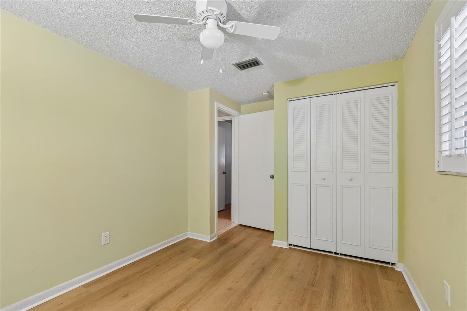 8806 OAK CIR, TAMPA, FL, 33615