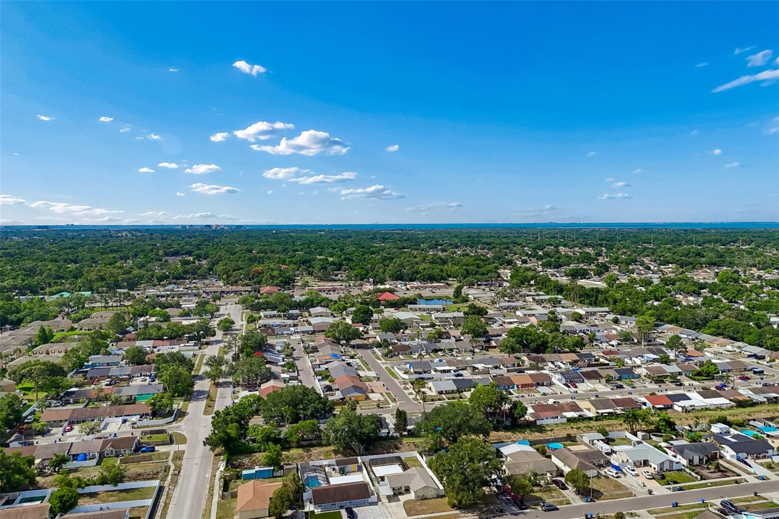 8806 OAK CIR, TAMPA, FL, 33615