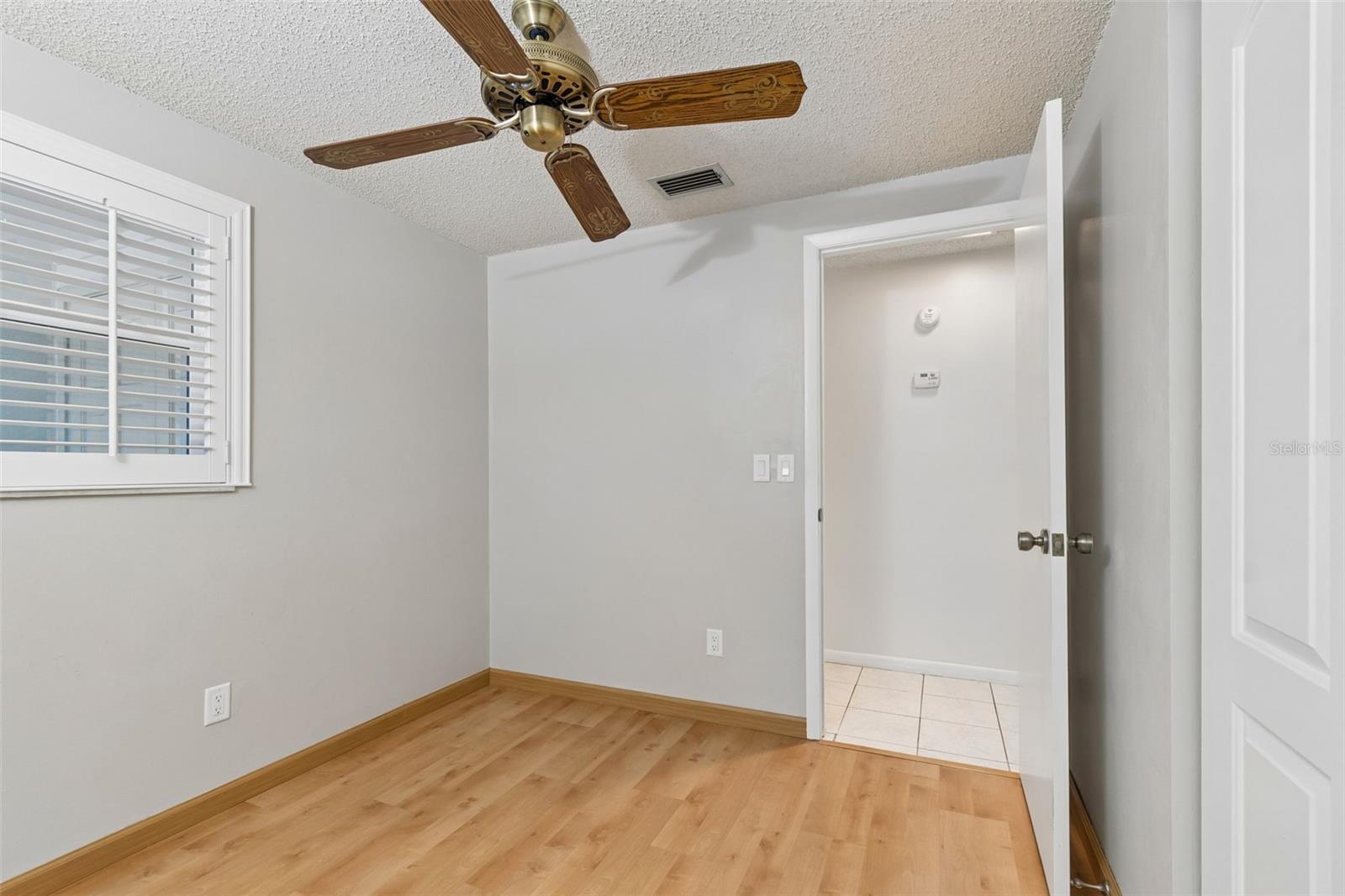 8806 OAK CIR, TAMPA, FL, 33615