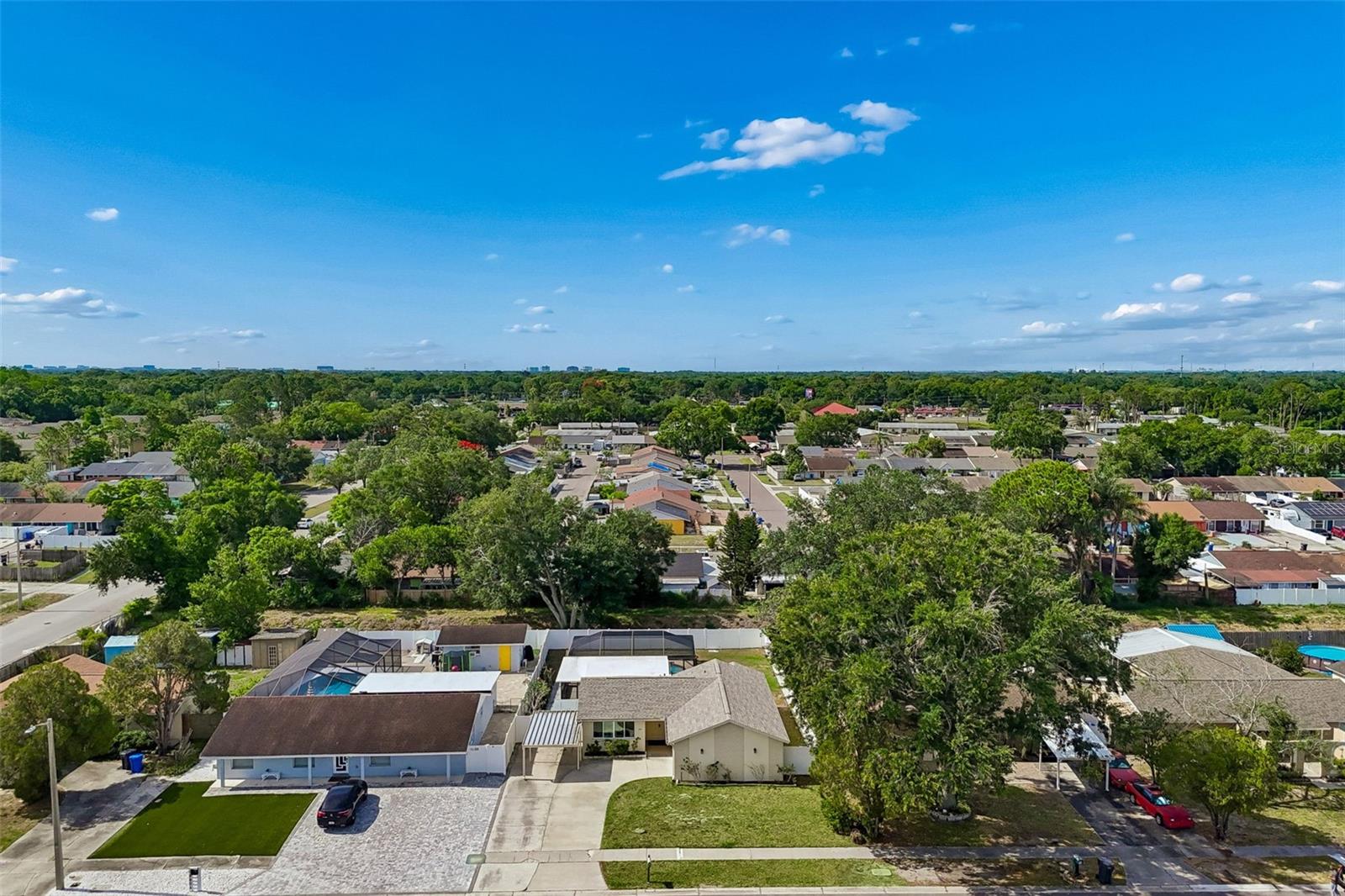 8806 OAK CIR, TAMPA, FL, 33615