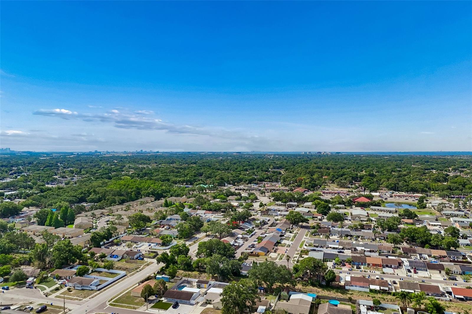 8806 OAK CIR, TAMPA, FL, 33615