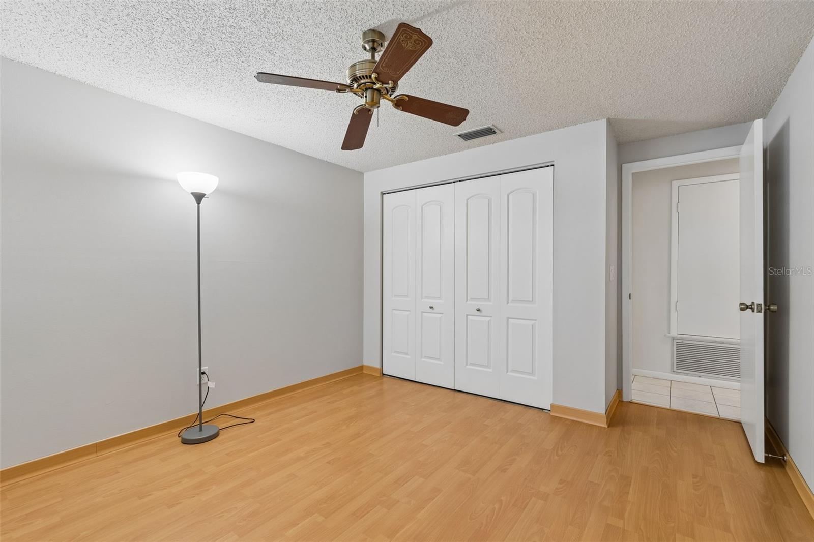 8806 OAK CIR, TAMPA, FL, 33615