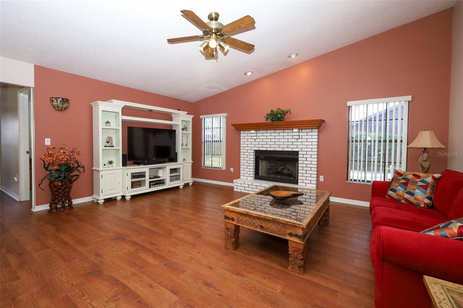 610 YORKTOWN DR, LEESBURG, FL, 34748