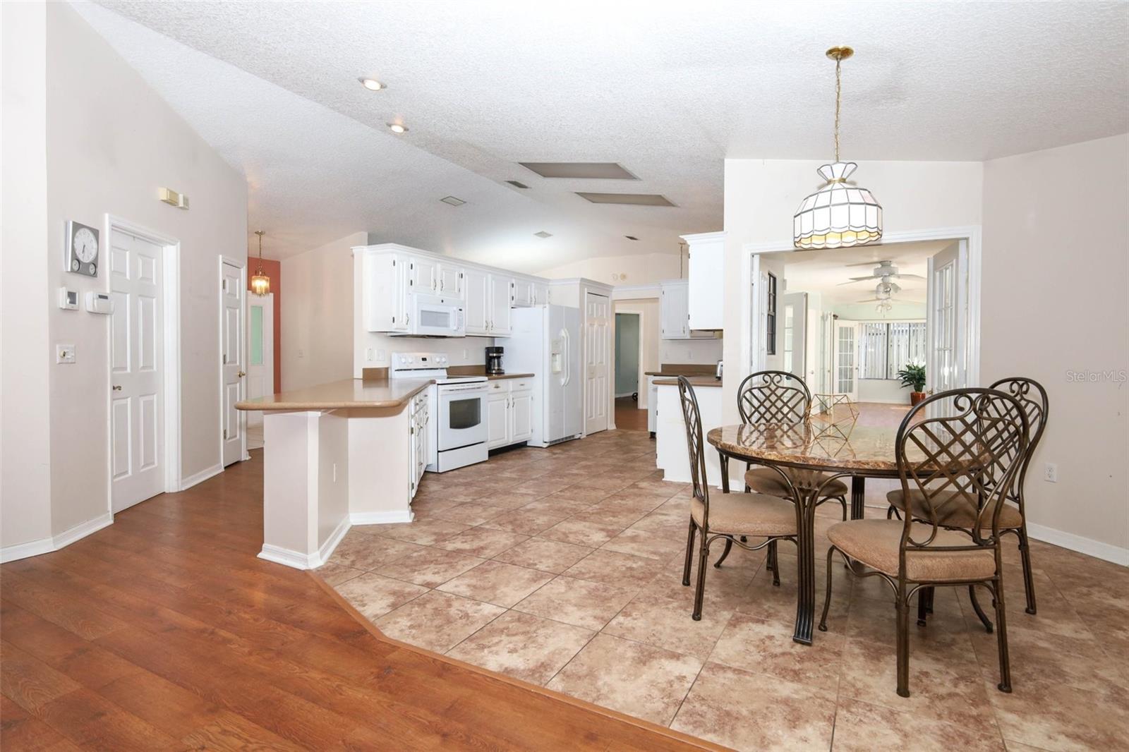 610 YORKTOWN DR, LEESBURG, FL, 34748