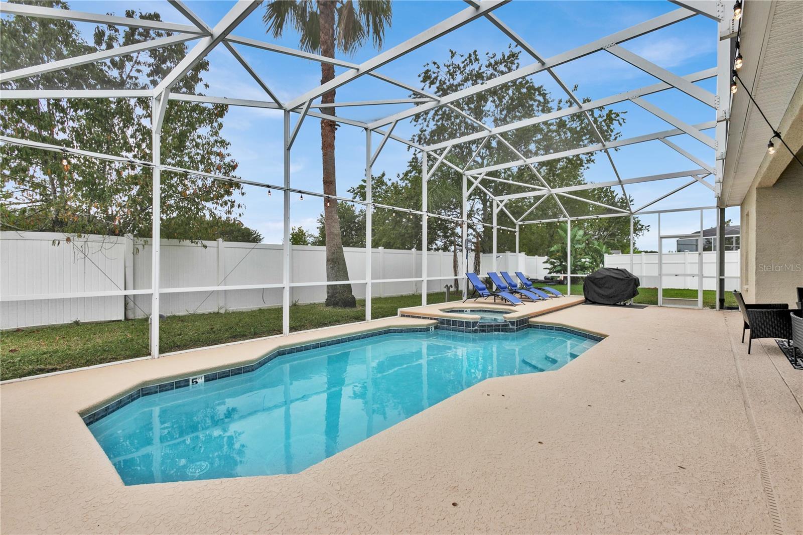 2590 SAND HILL POINT CIR, DAVENPORT, FL, 33837