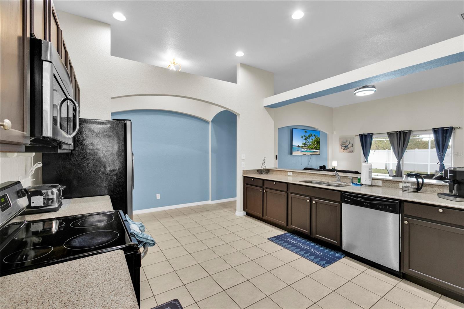 2590 SAND HILL POINT CIR, DAVENPORT, FL, 33837