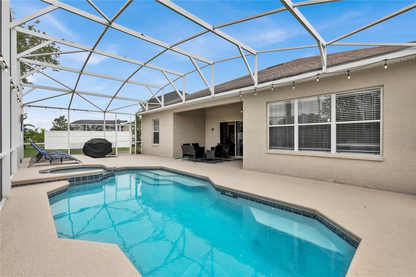 2590 SAND HILL POINT CIR, DAVENPORT, FL, 33837