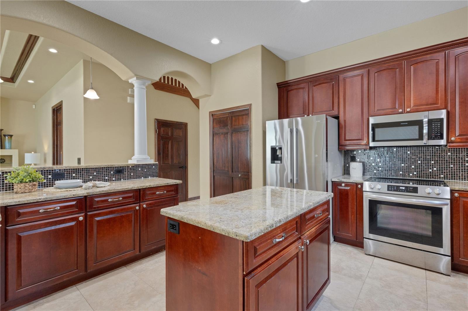 3021 59TH AVE S, ST PETERSBURG, FL, 33712
