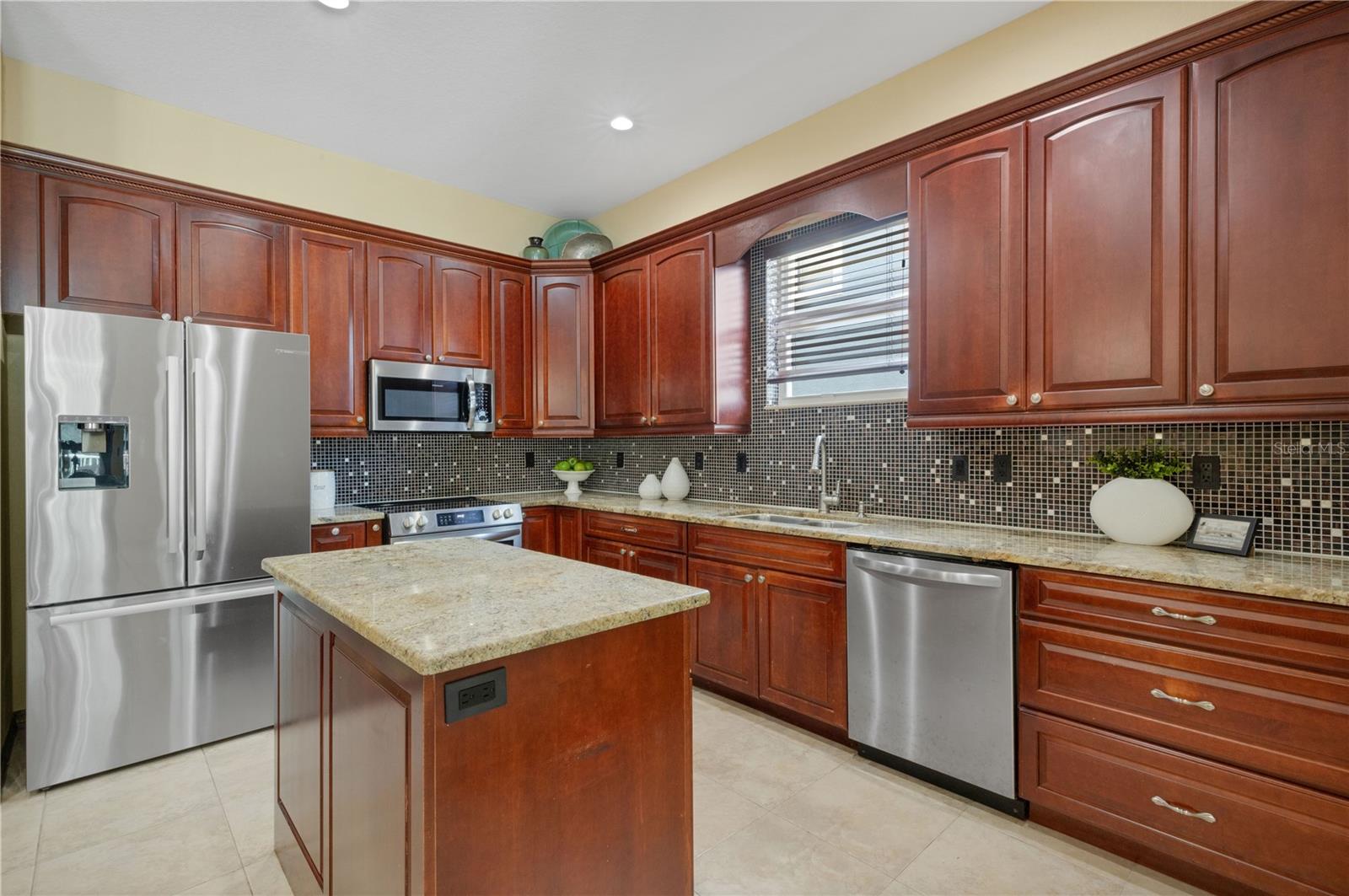 3021 59TH AVE S, ST PETERSBURG, FL, 33712
