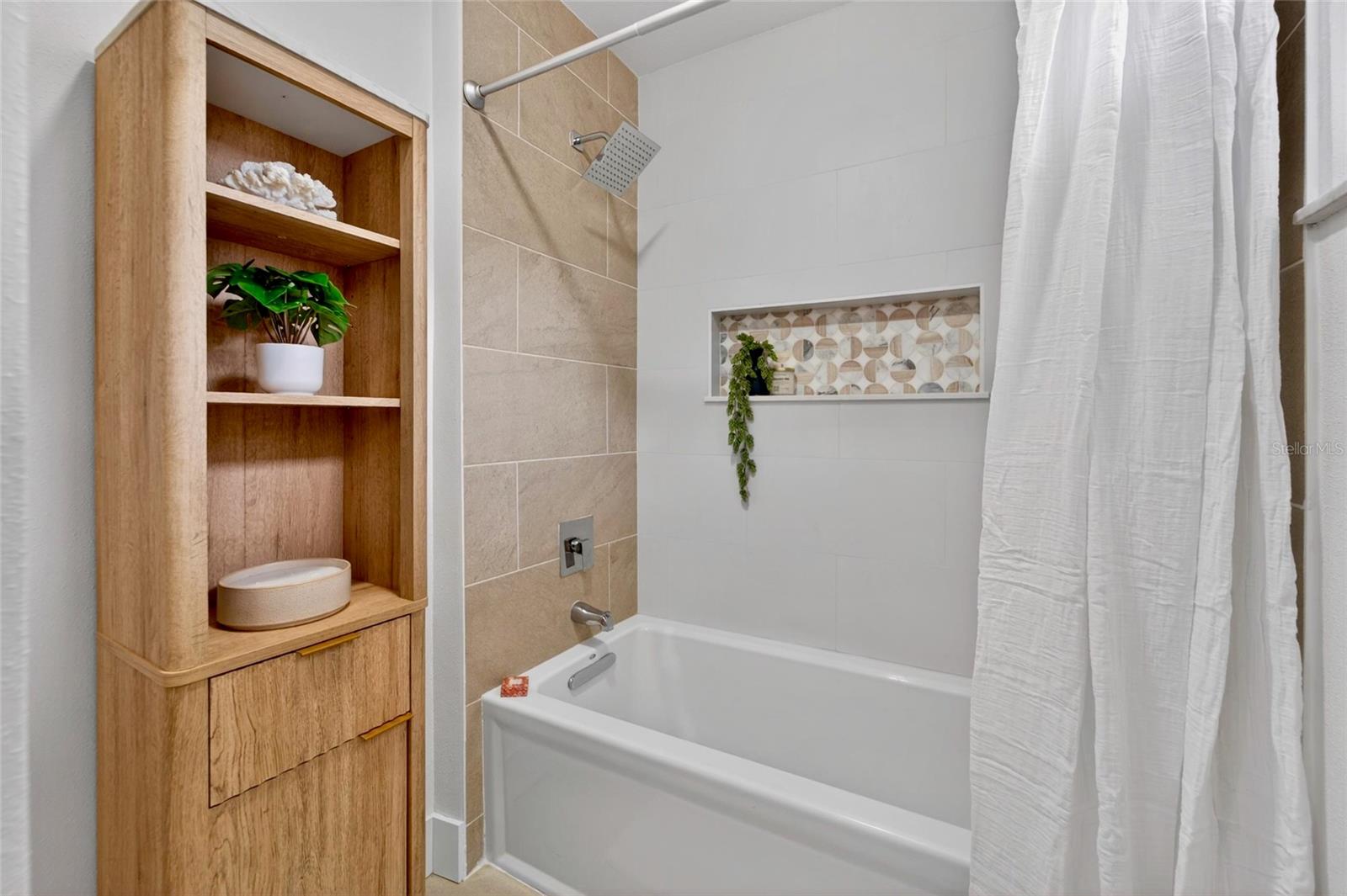 2575 GRANADA CIR E, ST PETERSBURG, FL, 33712