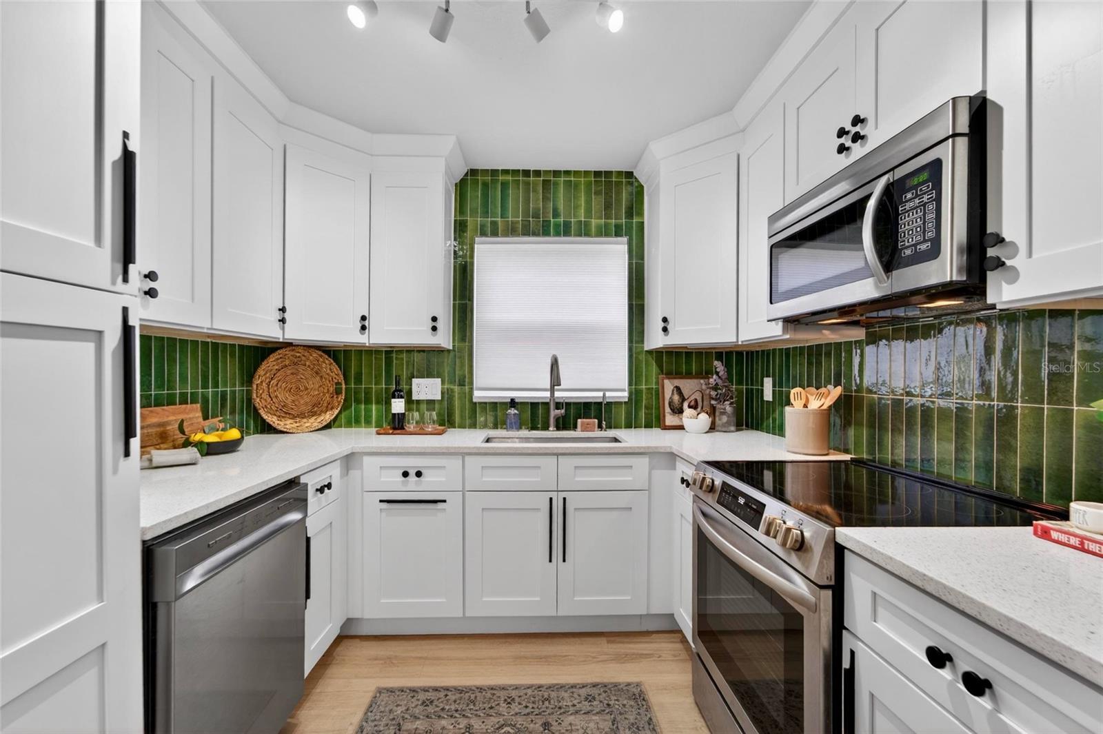 2575 GRANADA CIR E, ST PETERSBURG, FL, 33712