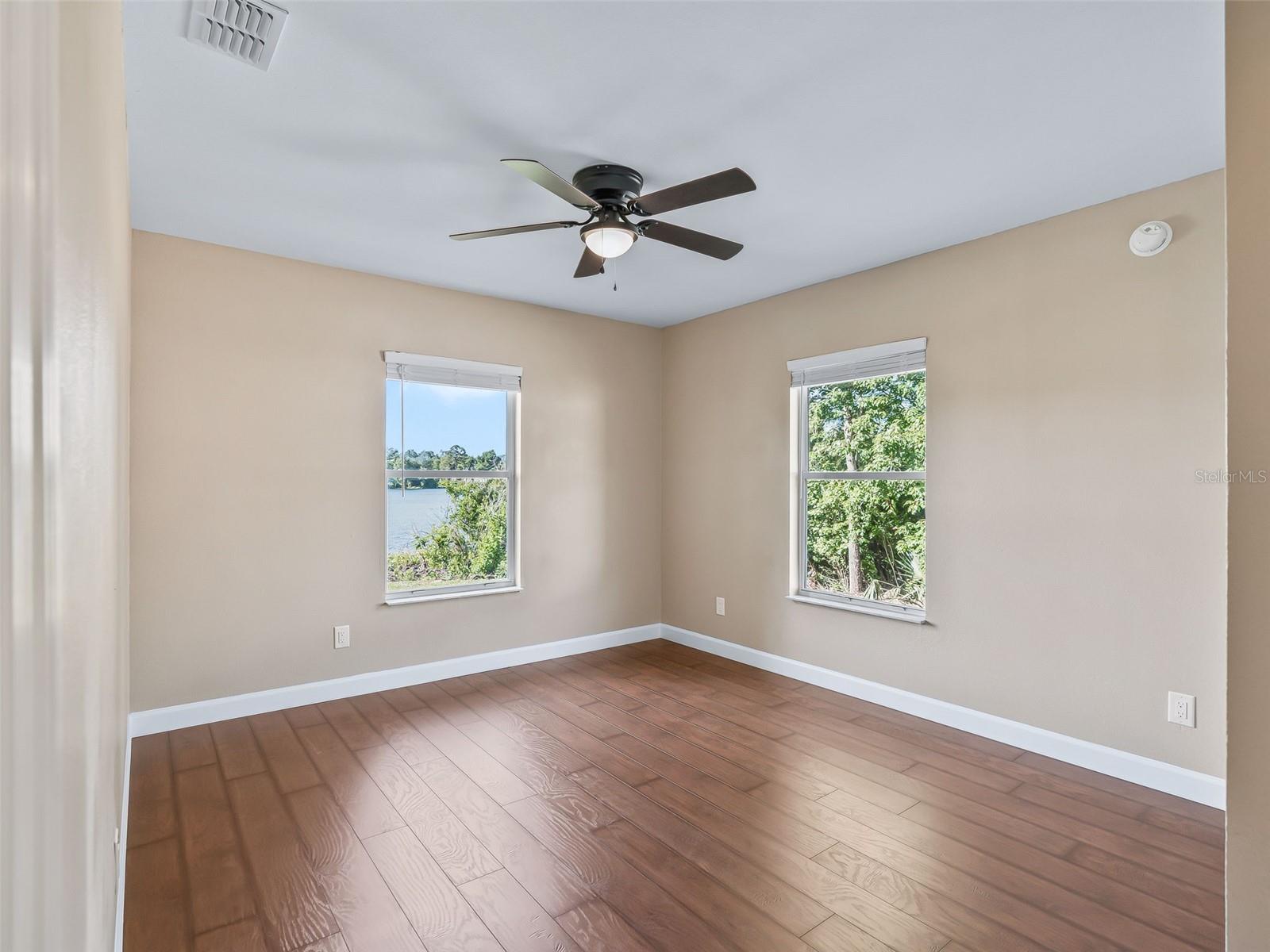 214 FISHER RUN, OCKLAWAHA, FL, 32179