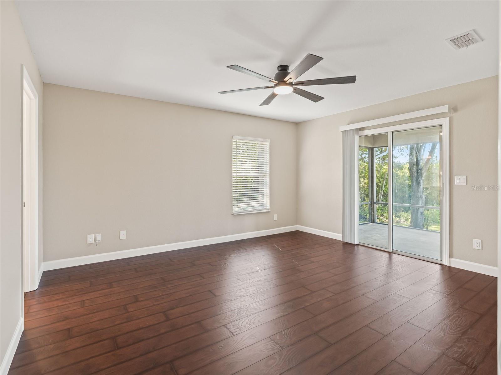 214 FISHER RUN, OCKLAWAHA, FL, 32179