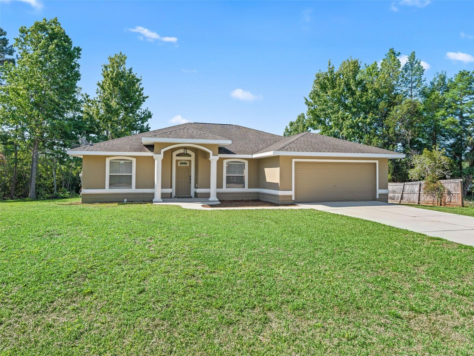 214 FISHER RUN, OCKLAWAHA, FL, 32179