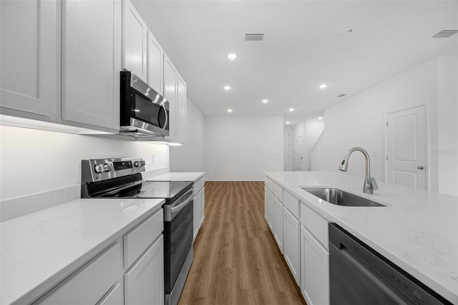1128 CYPRESS ELM DR, DELAND, FL, 32720