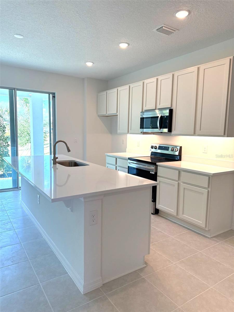 1128 CYPRESS ELM DR, DELAND, FL, 32720
