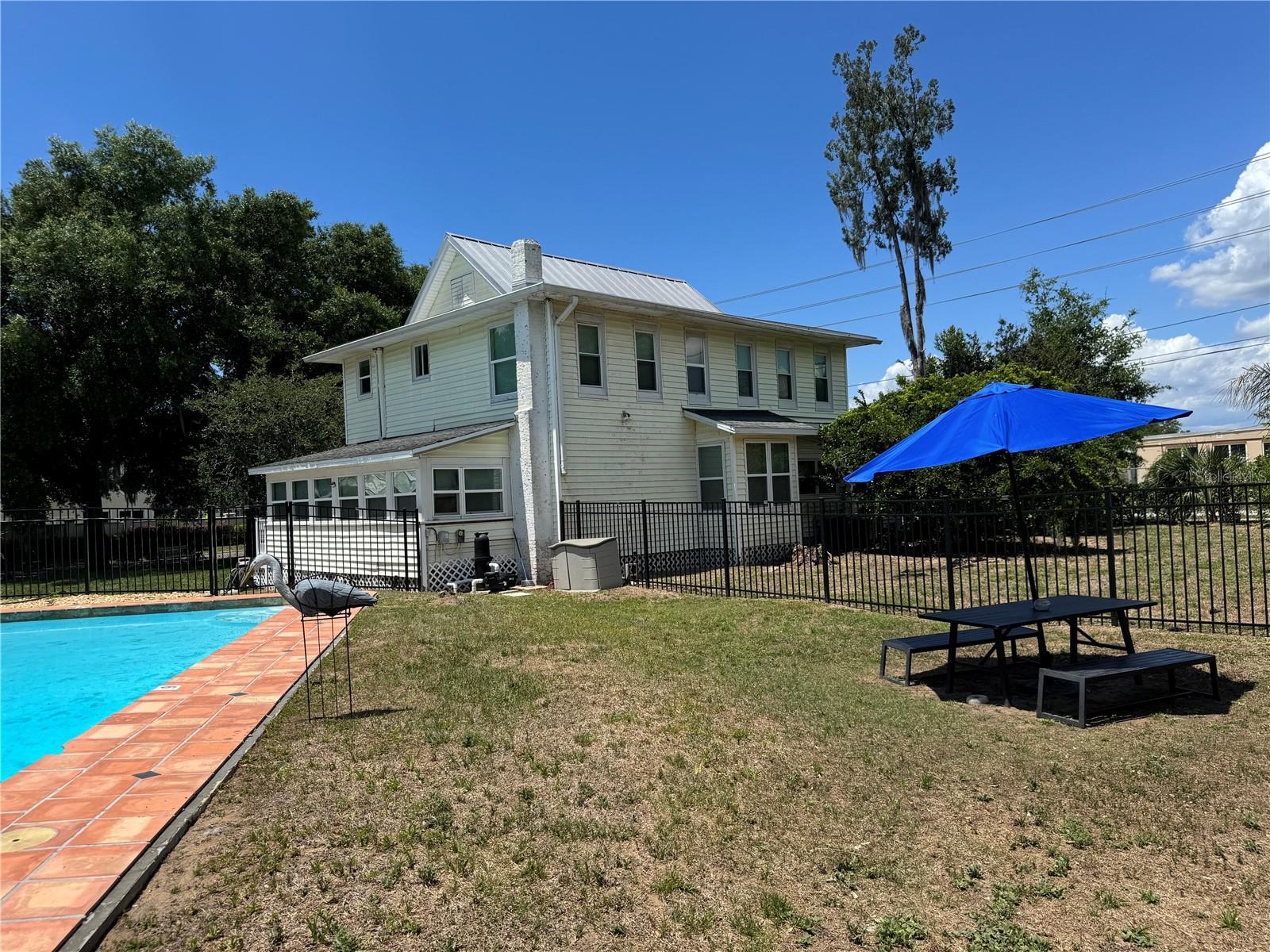 708 E LEMON AVE, EUSTIS, FL, 32726