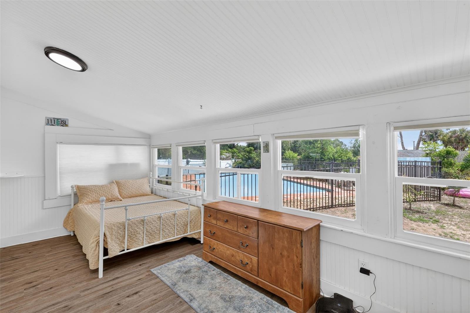 708 E LEMON AVE, EUSTIS, FL, 32726